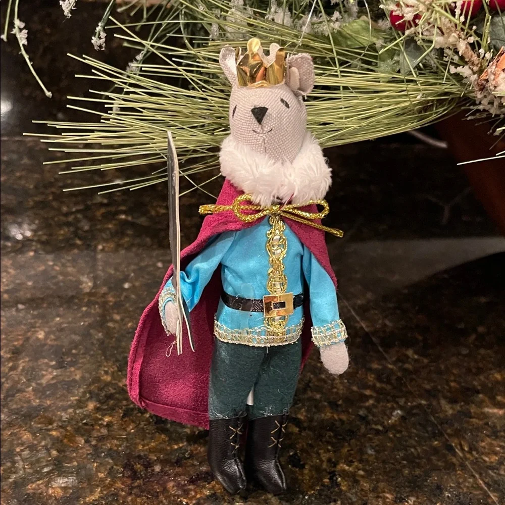 Target Royal Mouse Ornament with Cape and Sword